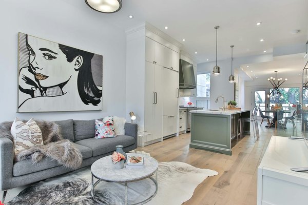 How to Design a Cat-Friendly Apartment with Custom Climbing Shelves and No-Snag Fabrics?