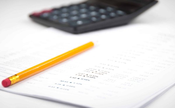 How to Analyze the Local Economic Indicators Before Investing in Commercial Real Estate?