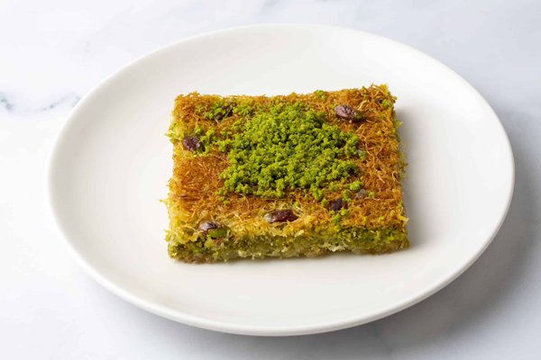 How to Craft a Gourmet Beetroot Tartare with Goat Cheese and Walnut Dressing?